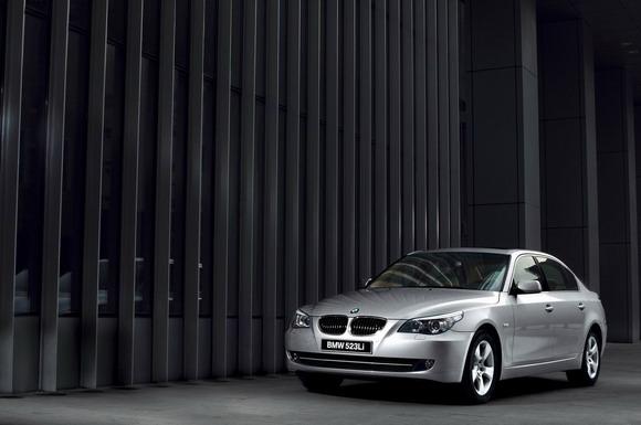 BMW 523Li领先型.jpg